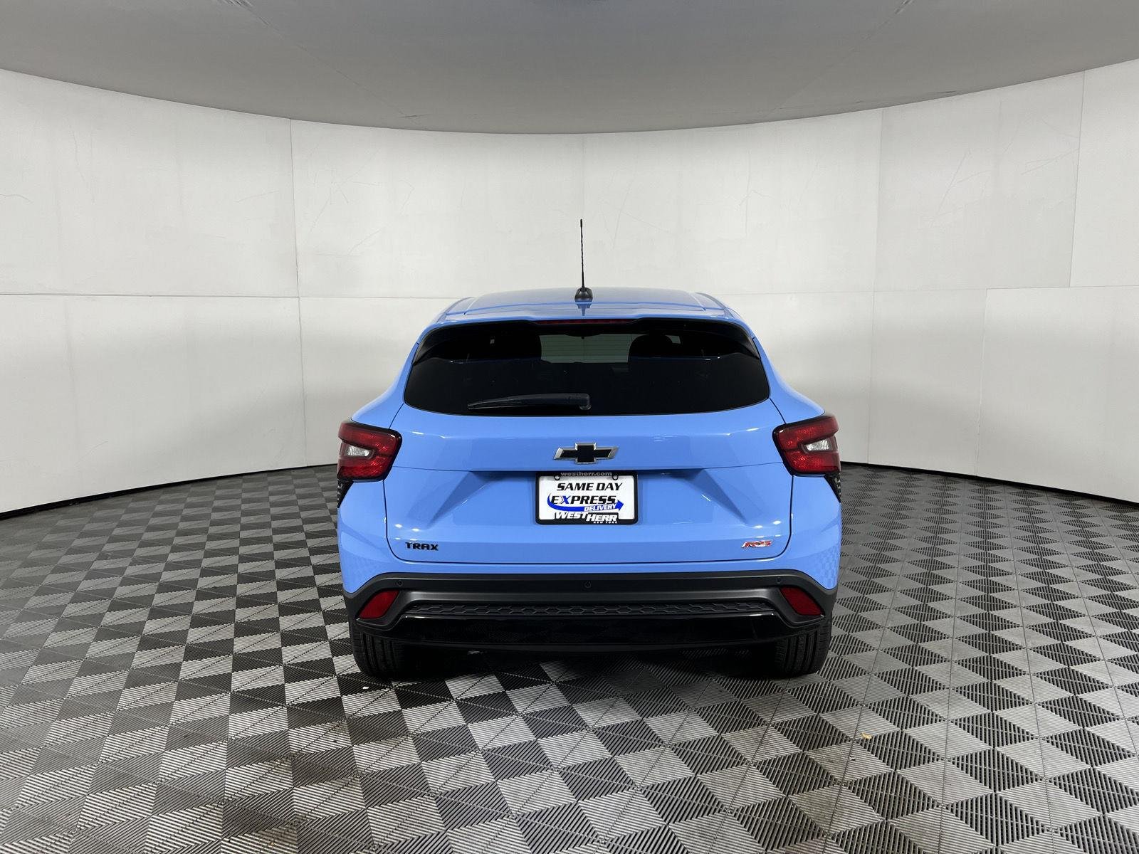 Used 2024 Fountain Blue Chevrolet 1RS image 23