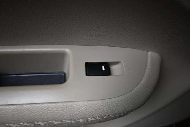 Used 2015 Red Kia LX image 10