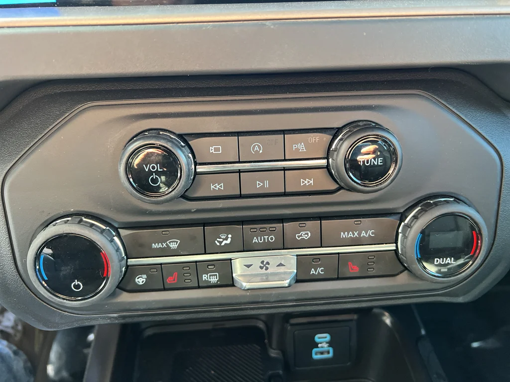 Used 2025 Desert Sand Ford Outer Banks image 18