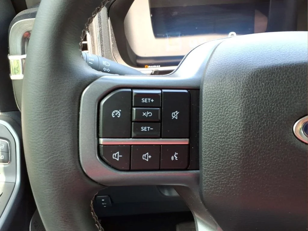 Used 2025 White Ford Lariat image 13