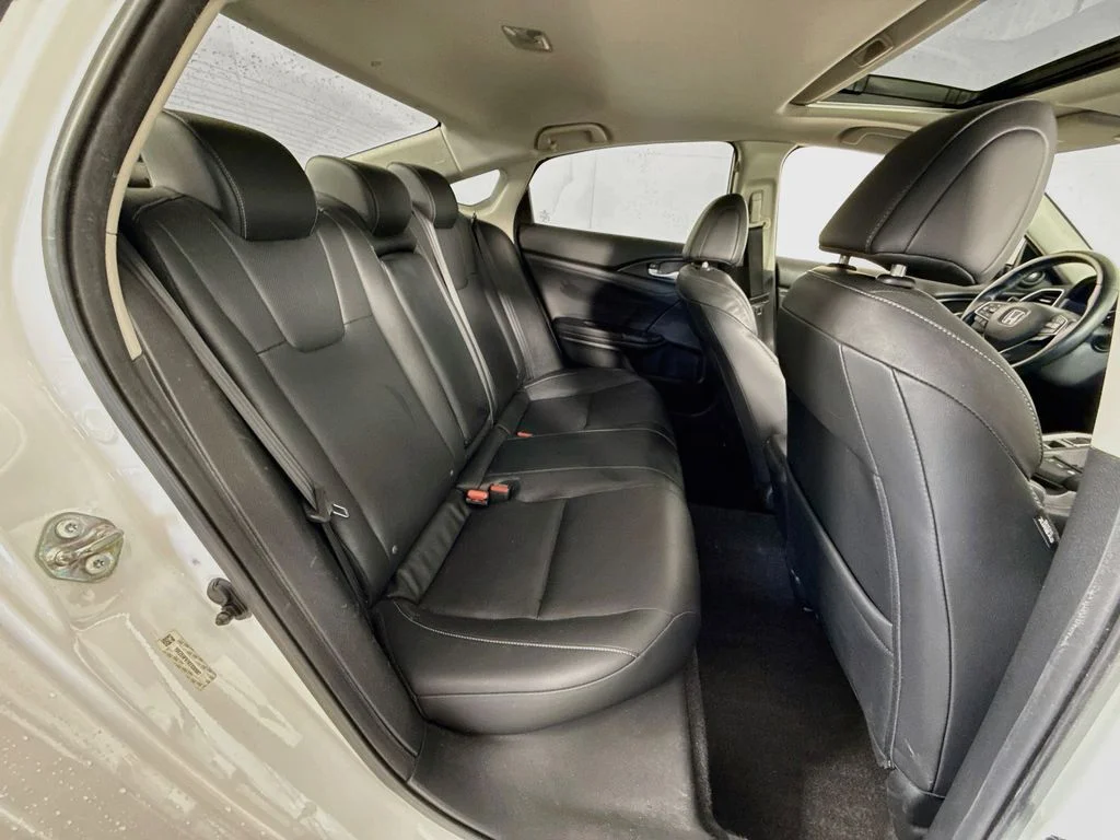 Used 2019 White Orchid Pearl Honda Touring image 7