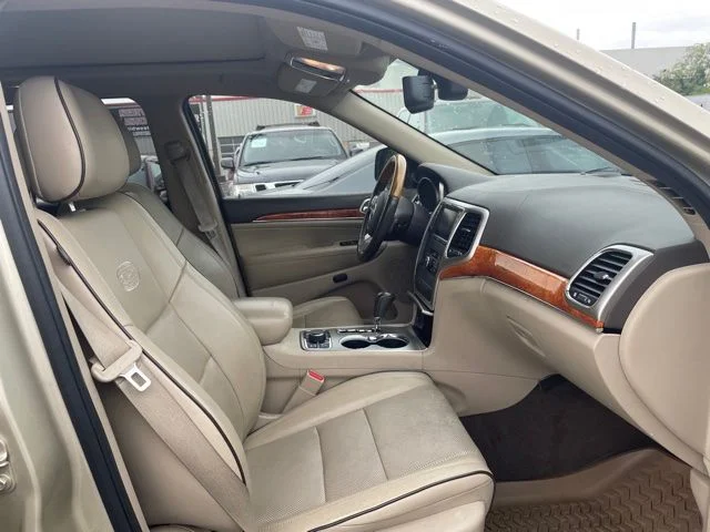 Used 2011 Gold Jeep Overland image 22