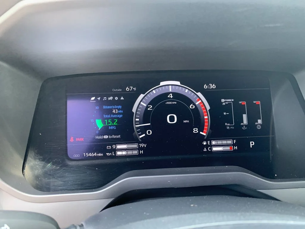 Used 2025  Toyota Limited image 28