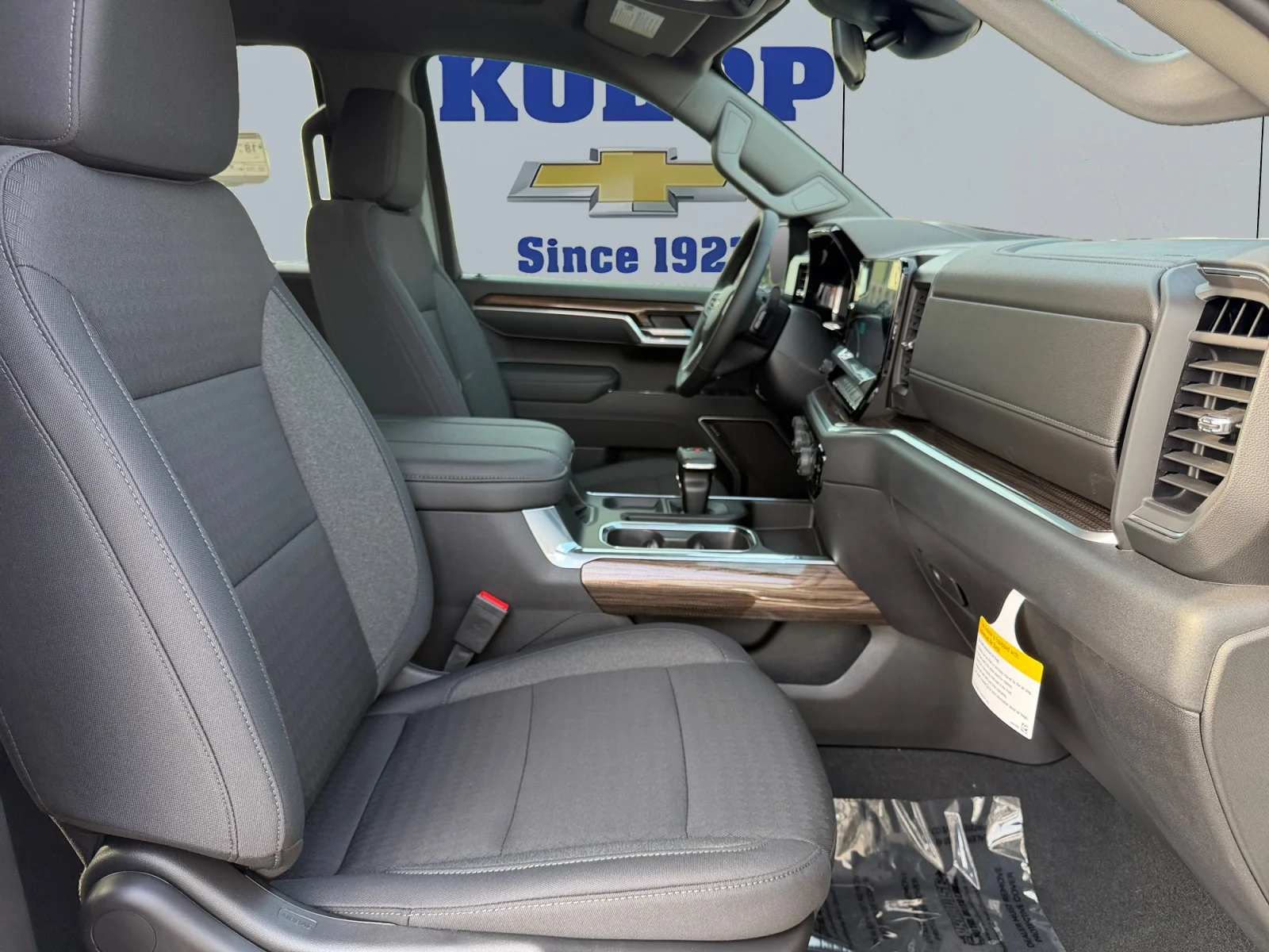 New 2026 Summit White Chevrolet LT image 17