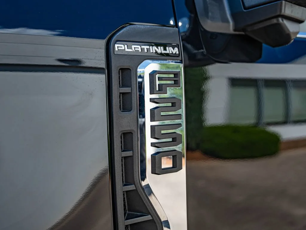 Used 2025 Agate Black Metallic Ford Platinum image 10
