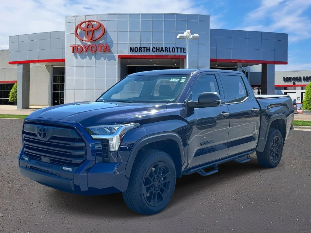 Used 2025  Toyota SR5 image 5