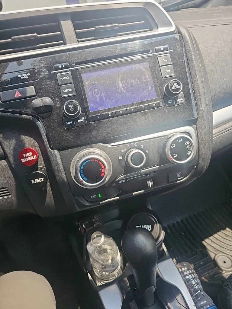 Used 2019 White Honda LX image 9