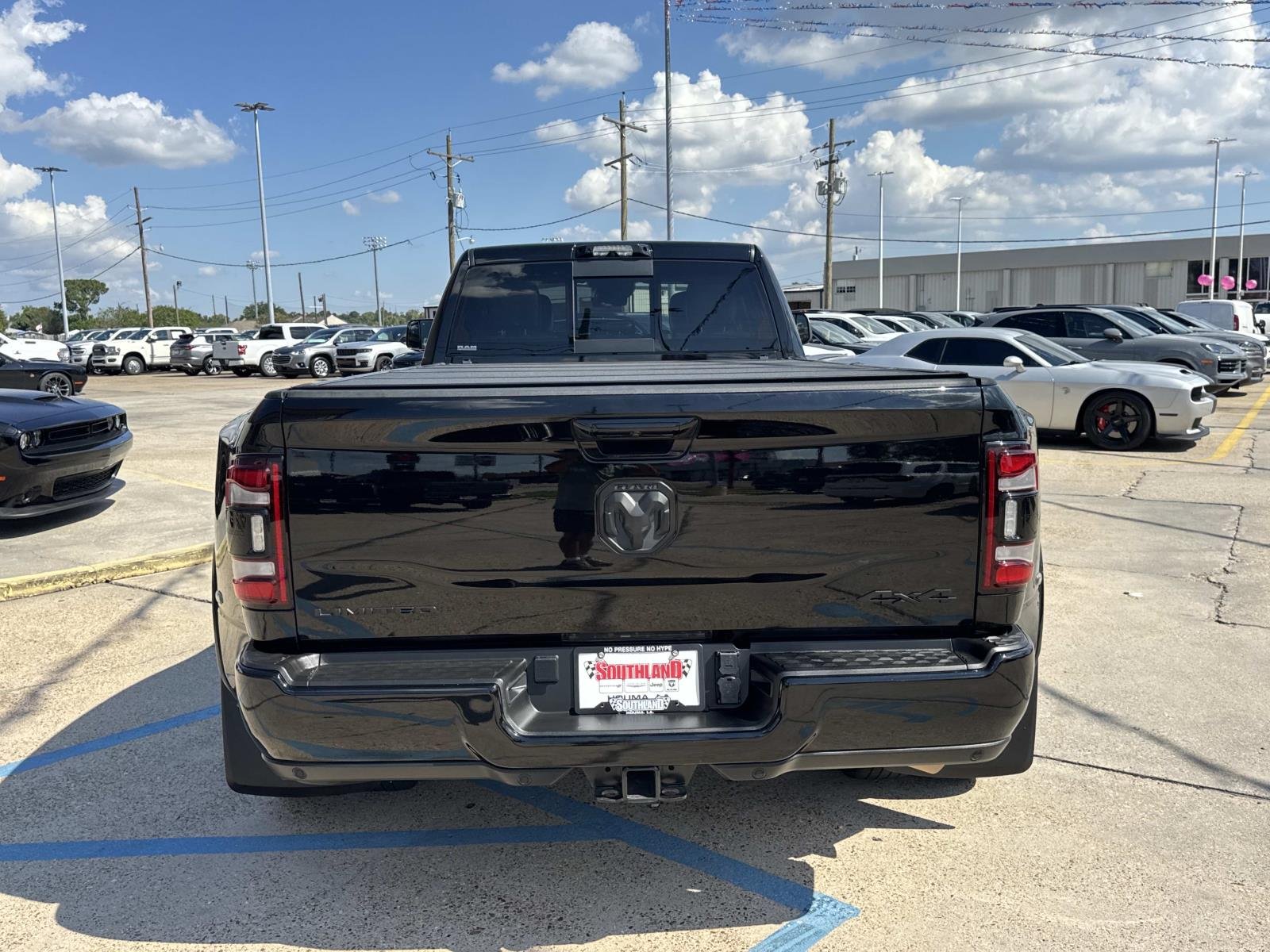 Used 2022 Diamond Black Crystal Pearlcoat Ram Limited image 6