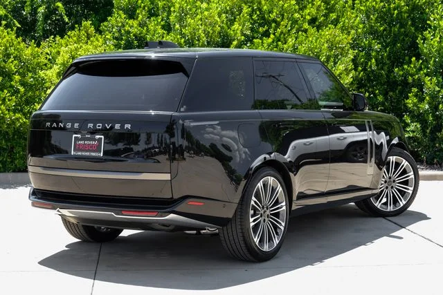 New 2026 Black Land Rover SE image 8