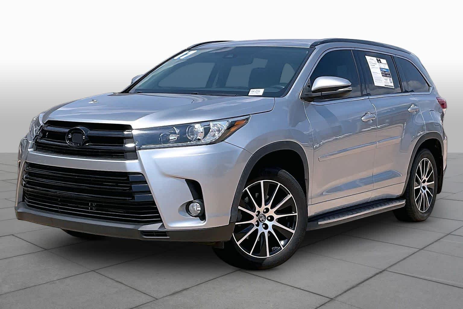 Used 2017 Celestial Silver Metallic Toyota SE image 2