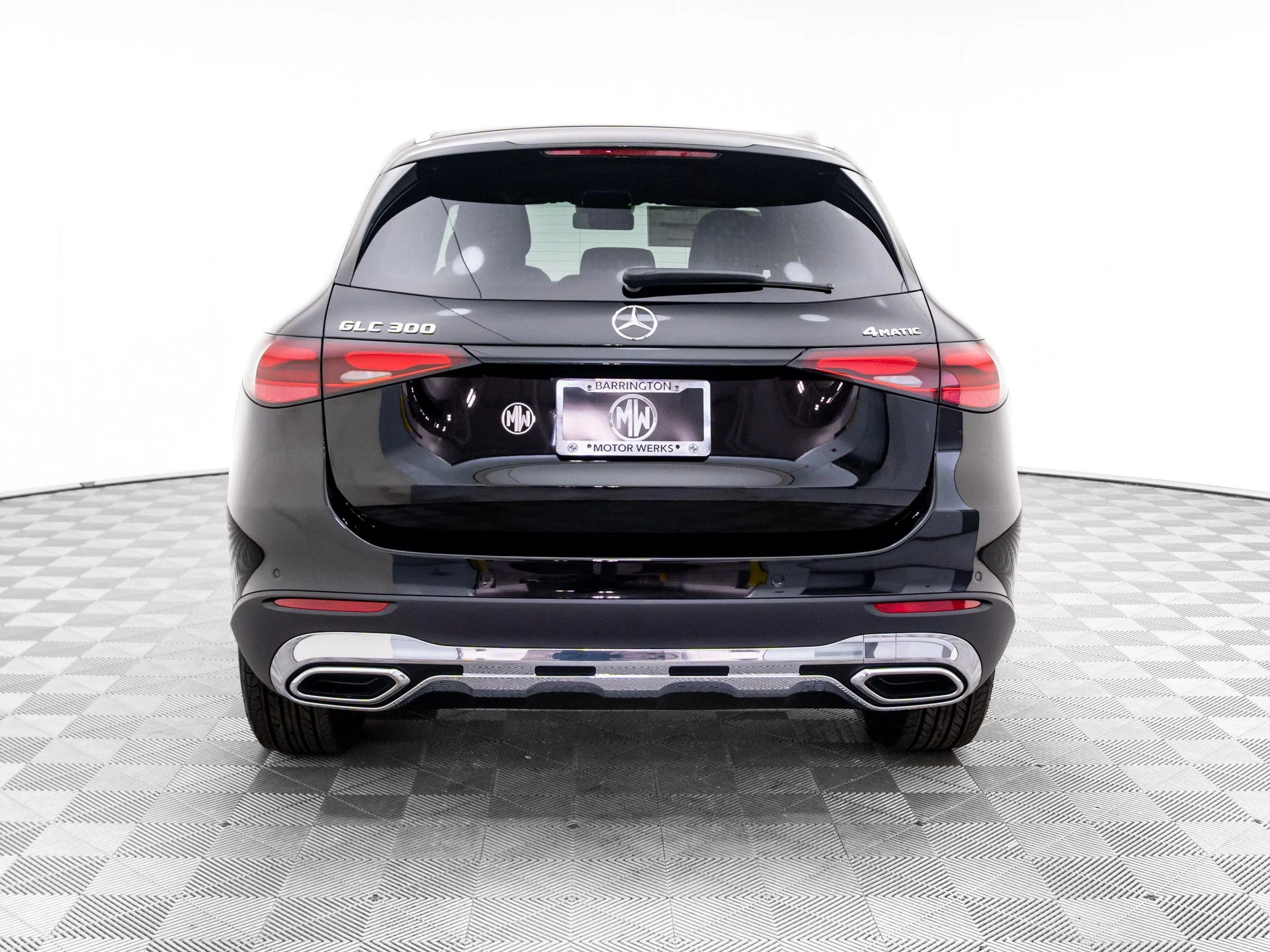 New 2026 Black Mercedes-Benz GLC 300 image 4