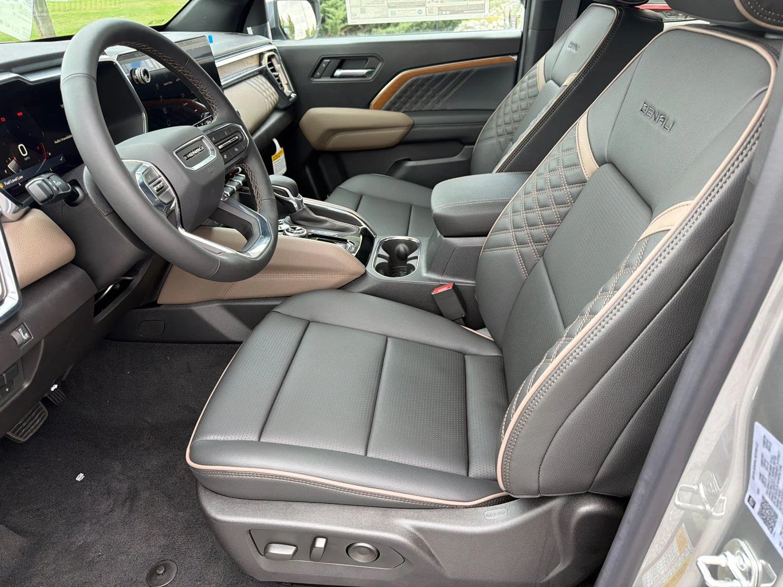 2026 GMC Canyon Denali - Photo 15