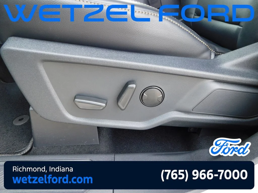 New 2026 Avalanche Gray Ford Badlands® image 13