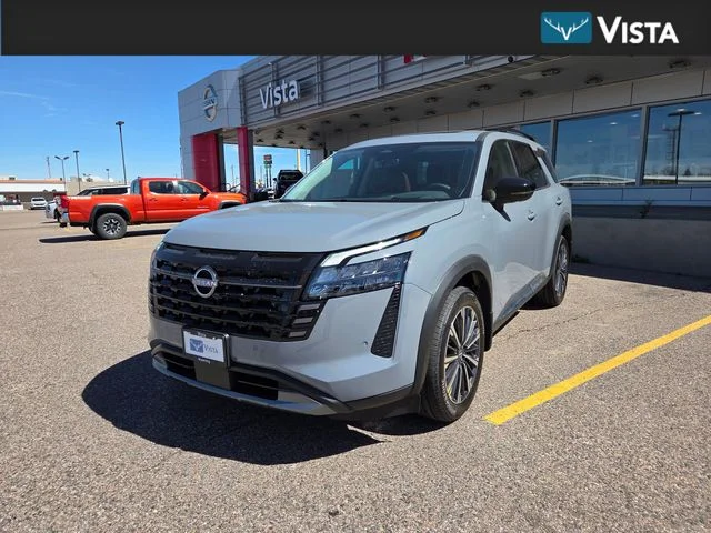 2026 Nissan Pathfinder Platinum 4WD's photo