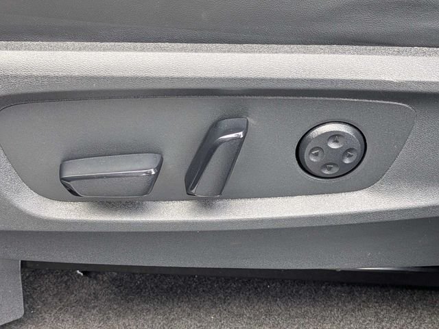 Certified Used 2024 Gray INFINITI LUXE image 21