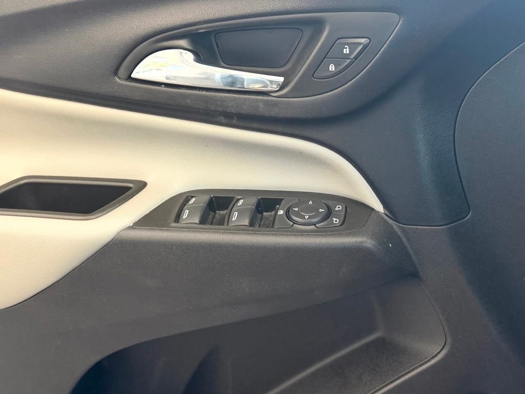 Used 2024 Gray Chevrolet LS image 27