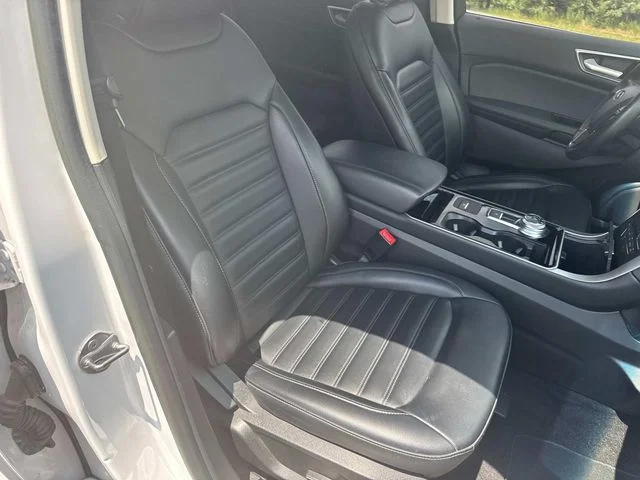 Used 2019 White Ford SEL image 24