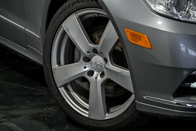 Used 2013 Palladium Silver Metallic Mercedes-Benz E 350 image 3