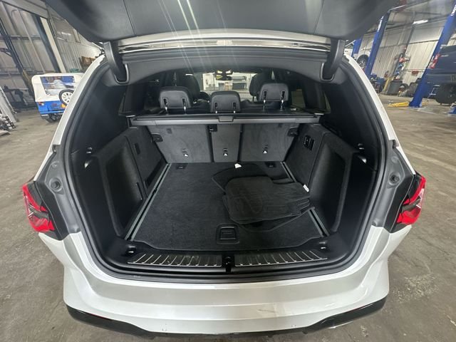 Used 2022 White BMW sDrive30i image 26
