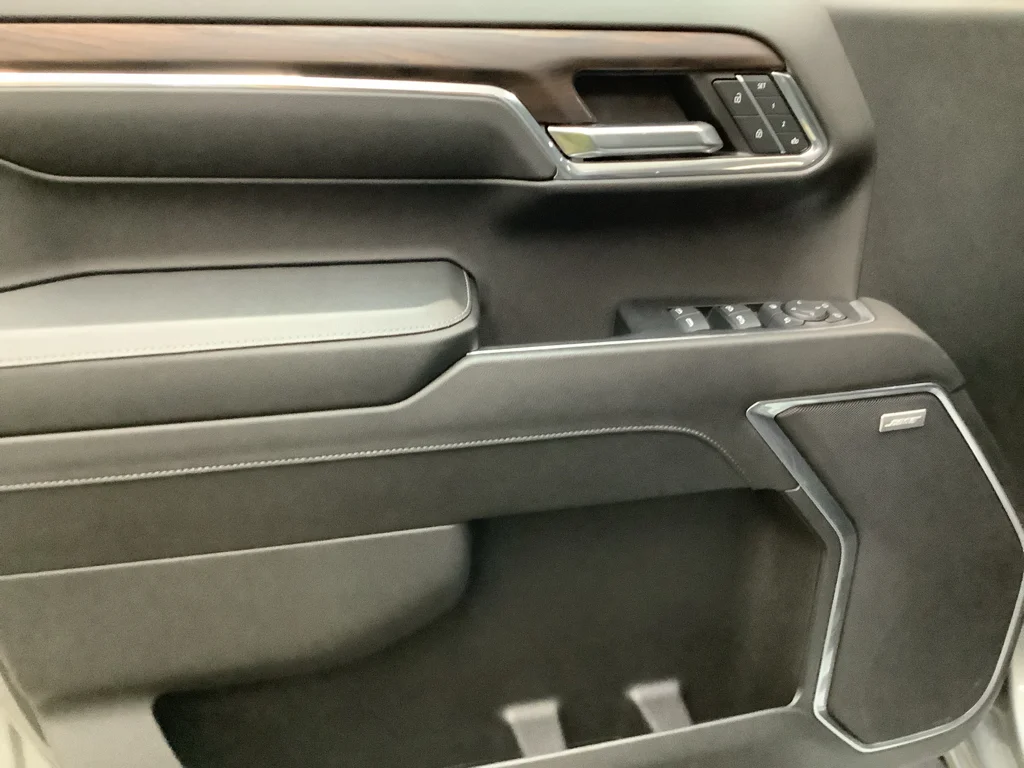 Used 2024 Sterling Metallic GMC SLT image 13