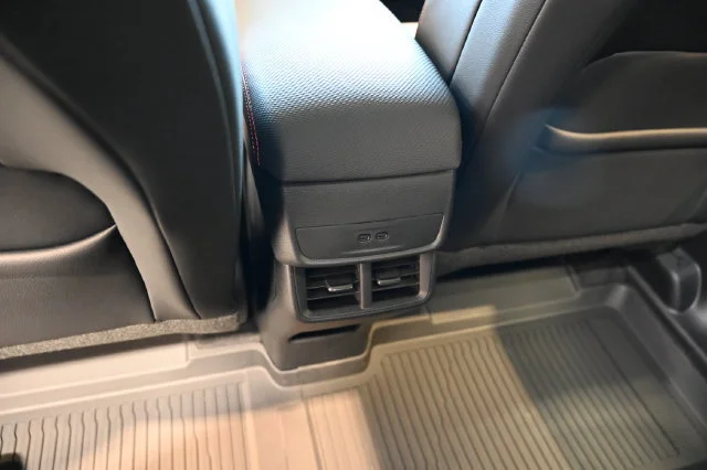 2027 Chevrolet Equinox RS - Photo 26