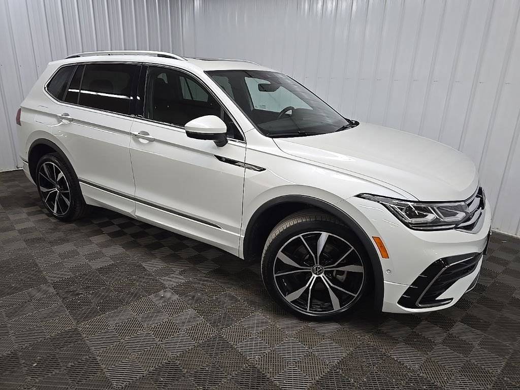 Used 2024 White Volkswagen 2.0T SEL R-Line image 7