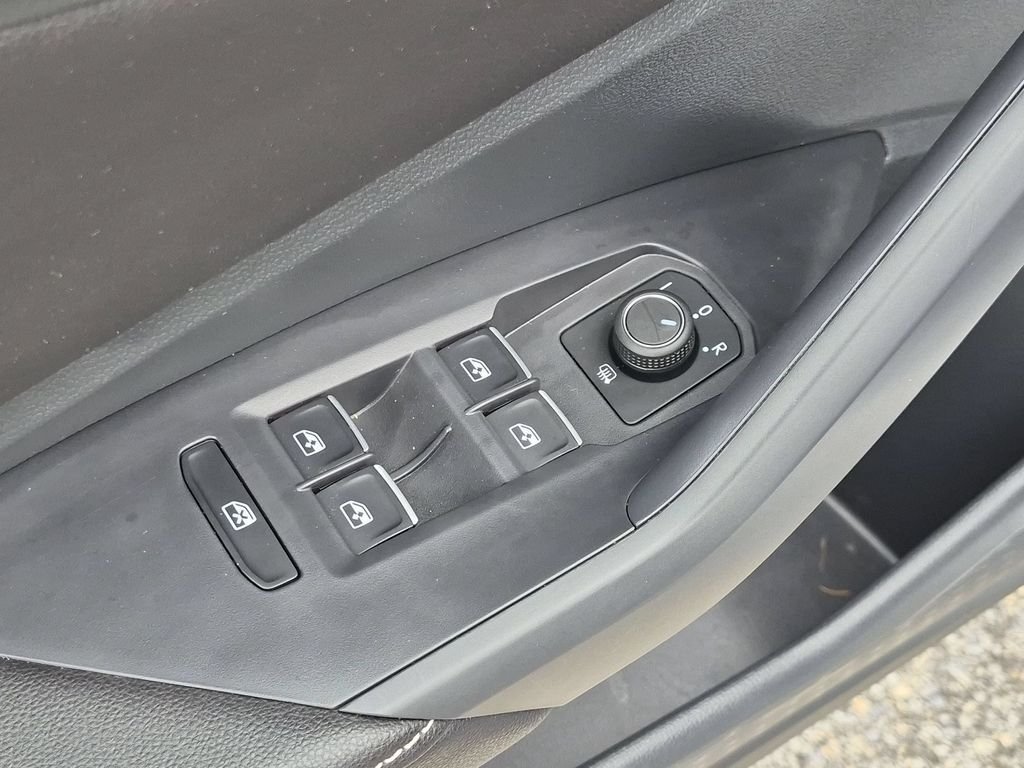 Used 2023 Silver Volkswagen 1.5T Sport image 12