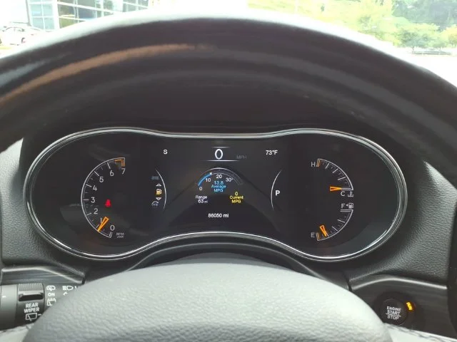 Used 2020 Black Jeep Altitude image 22