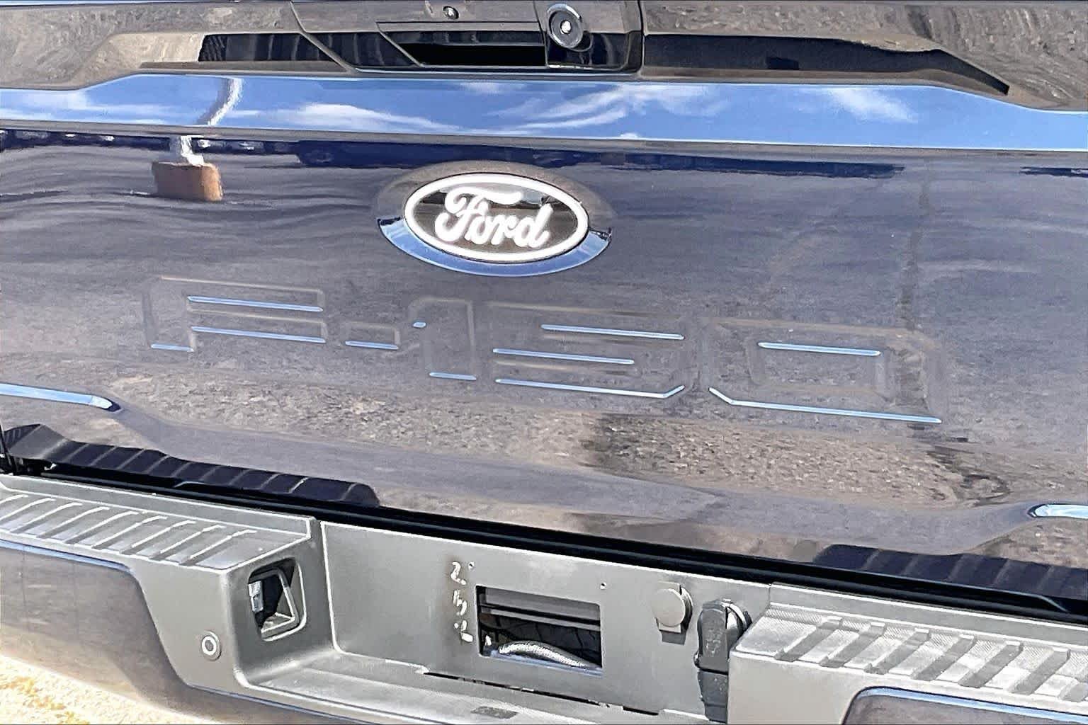 Used 2025 Antimatter Blue Metallic Ford XLT image 27