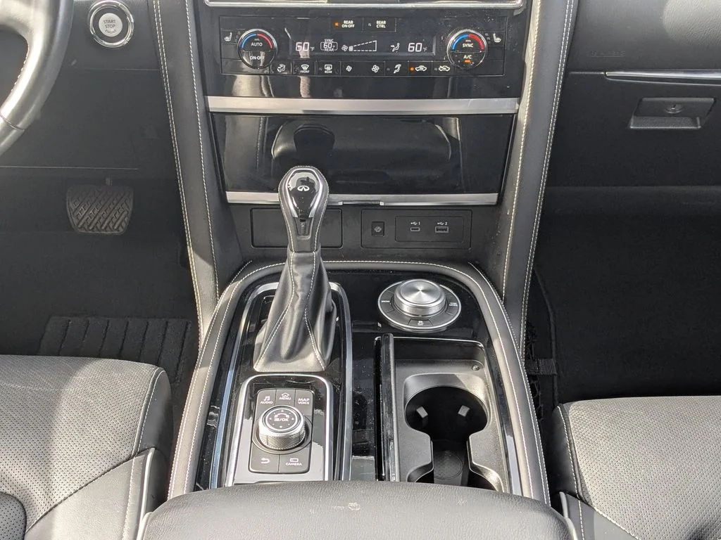 Used 2024 Gray INFINITI Premium Select image 19
