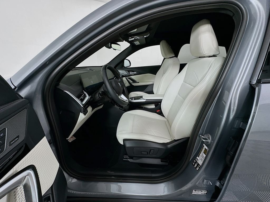 New 2026 Skyscraper Grey Metallic BMW xDrive28i image 16