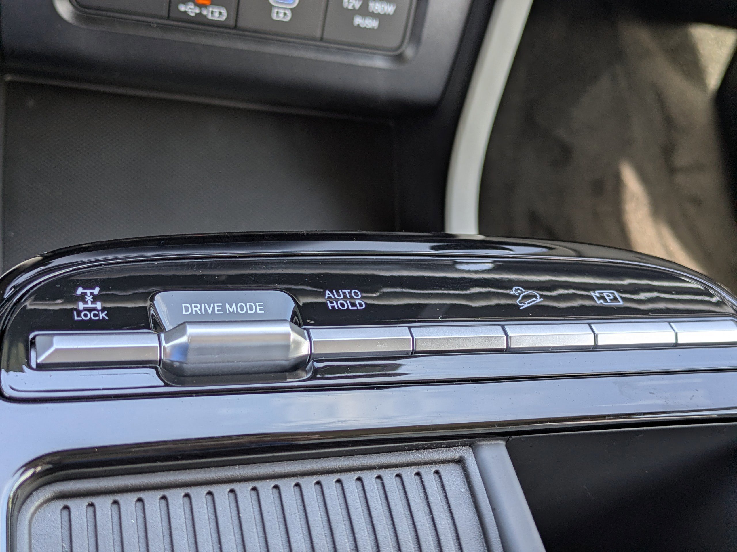 New 2026 Creamy White Pearl Hyundai SEL Convenience image 22