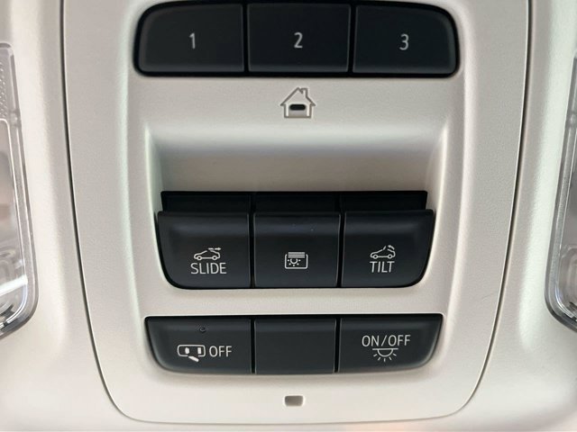 Used 2026 Midnight Opal Buick Avenir image 29