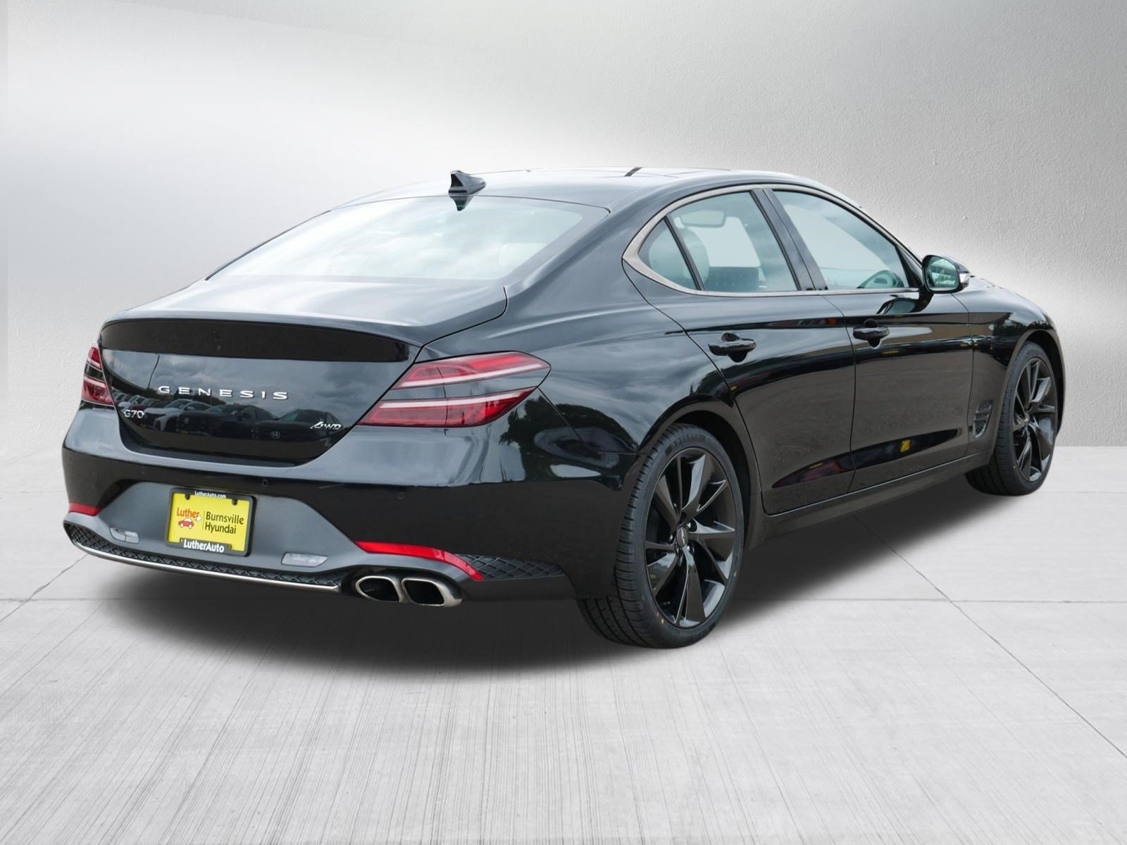 2023 GENESIS G70 Standard - Photo 7
