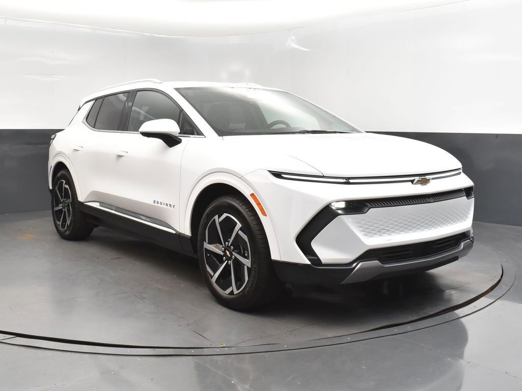 New 2025 Summit White Chevrolet LT image 9