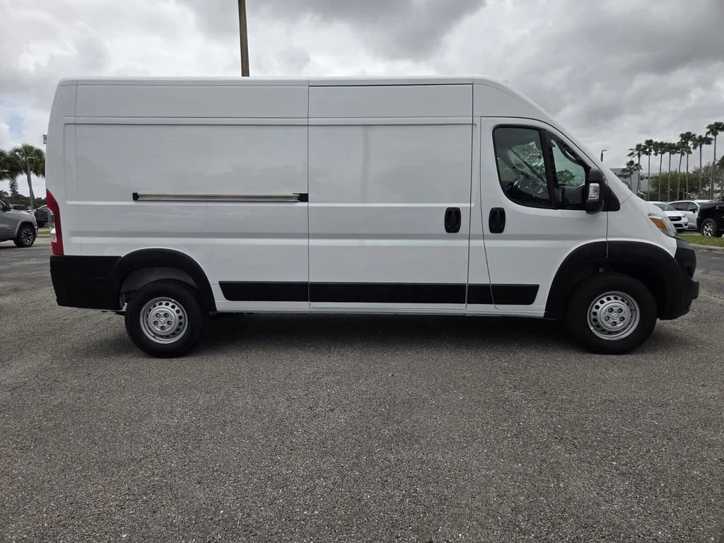 New 2026 Bright White Clear-Coat Exterior Paint RAM Tradesman image 5