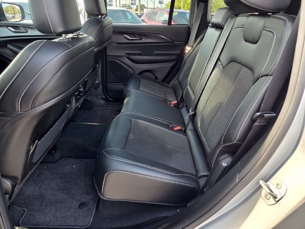 2025 Jeep Grand Cherokee Altitude - Photo 8