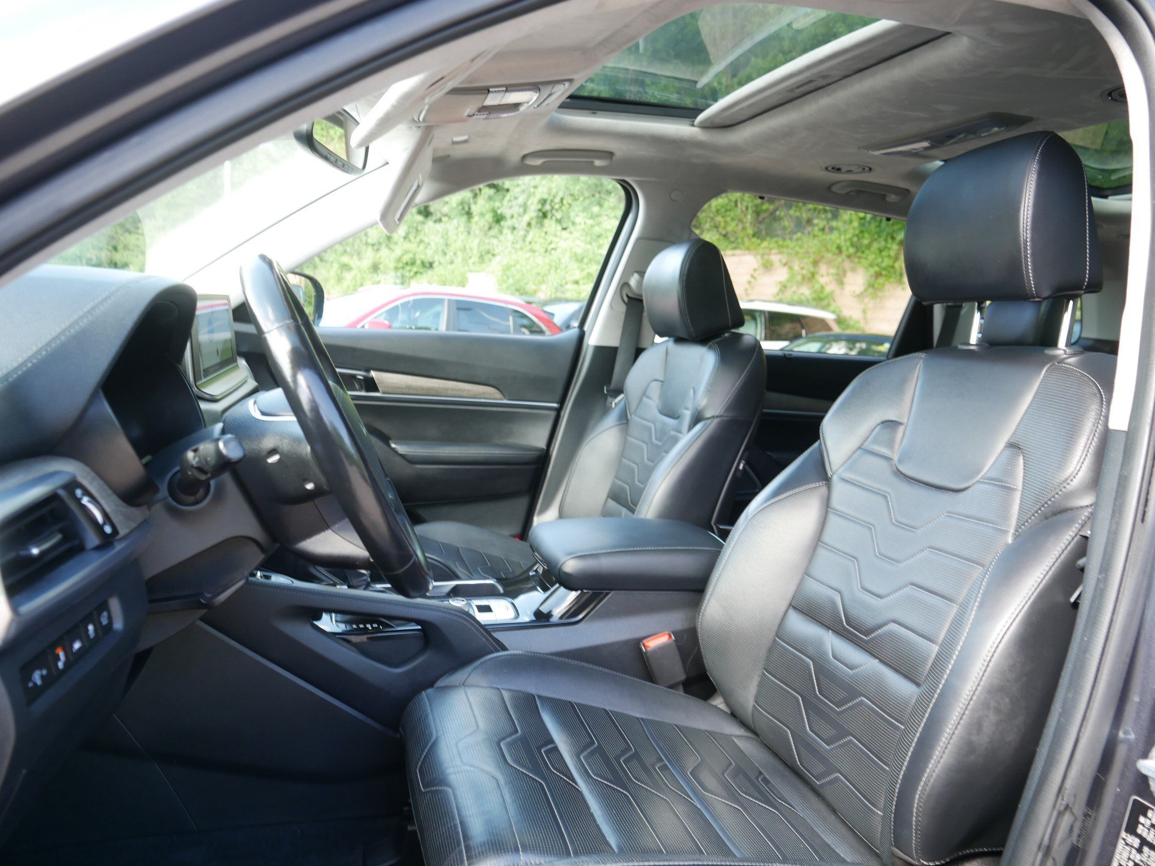 Certified Used 2022 Gravity Grey Kia SX image 35