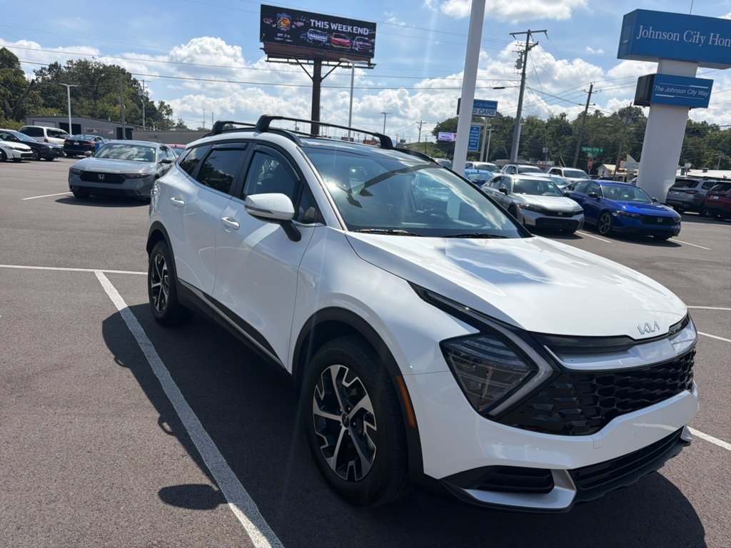 Used 2024 SNOW WHITE PEARL Kia EX image 4