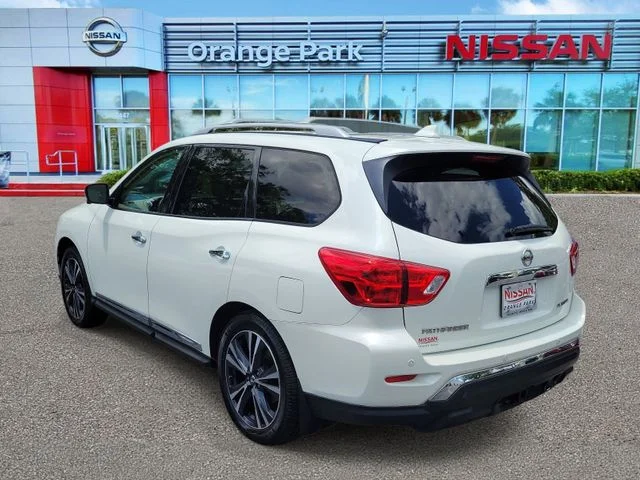 Used 2019 White Nissan Platinum image 3