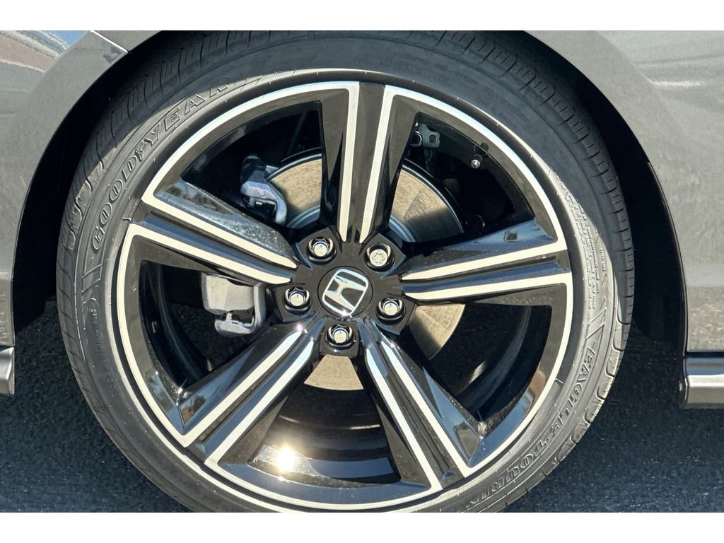 New 2026 Meteorite Gray Metallic Honda SE image 31