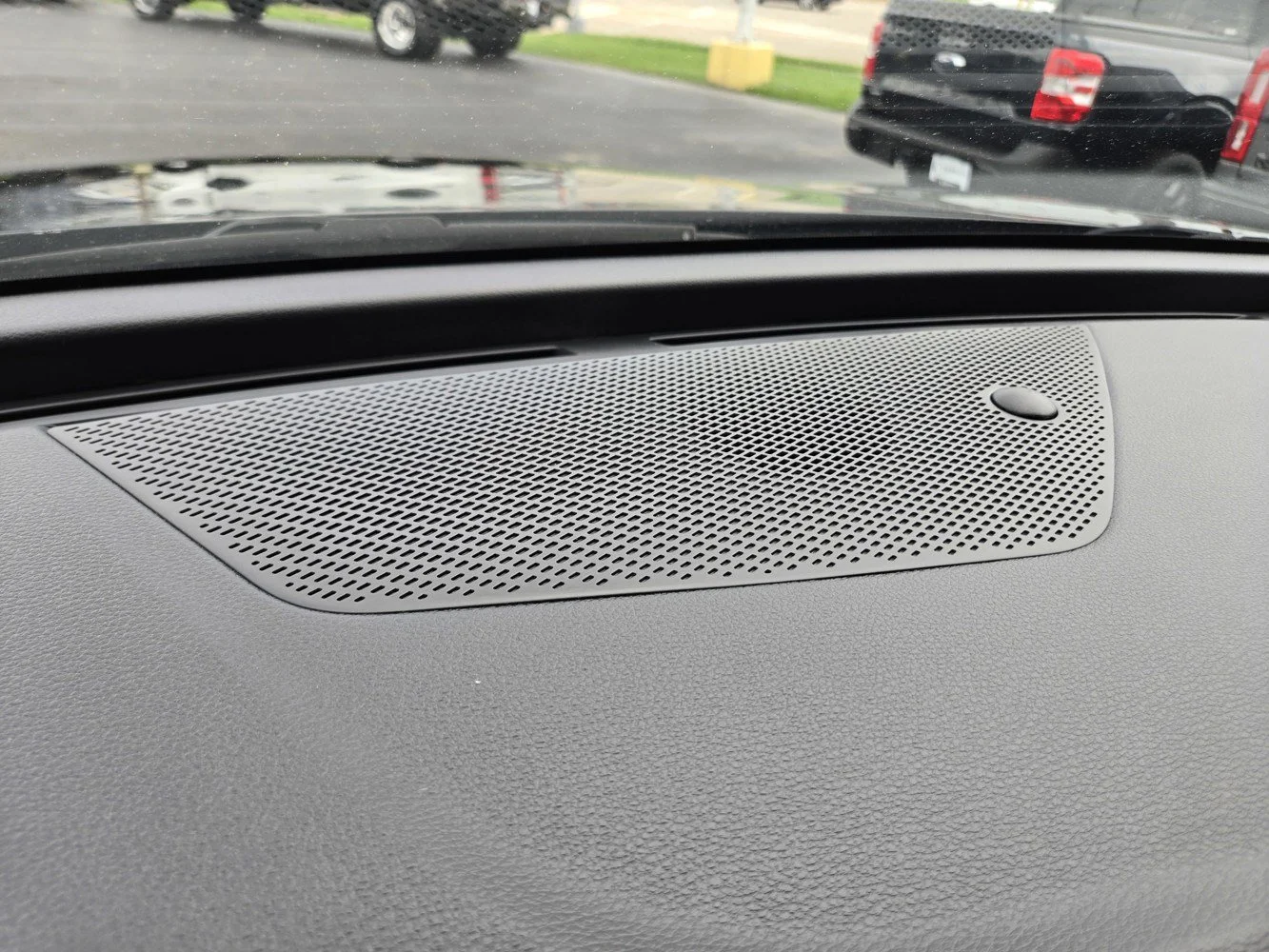 Used 2025 Ebony Black Kia LX image 8