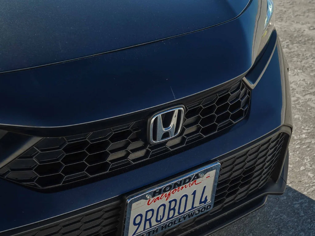 Certified Used 2025 Meteorite Gray Metallic Honda LX image 9