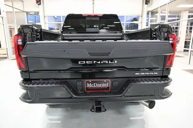 2026 GMC Sierra 2500HD Denali - Photo 8
