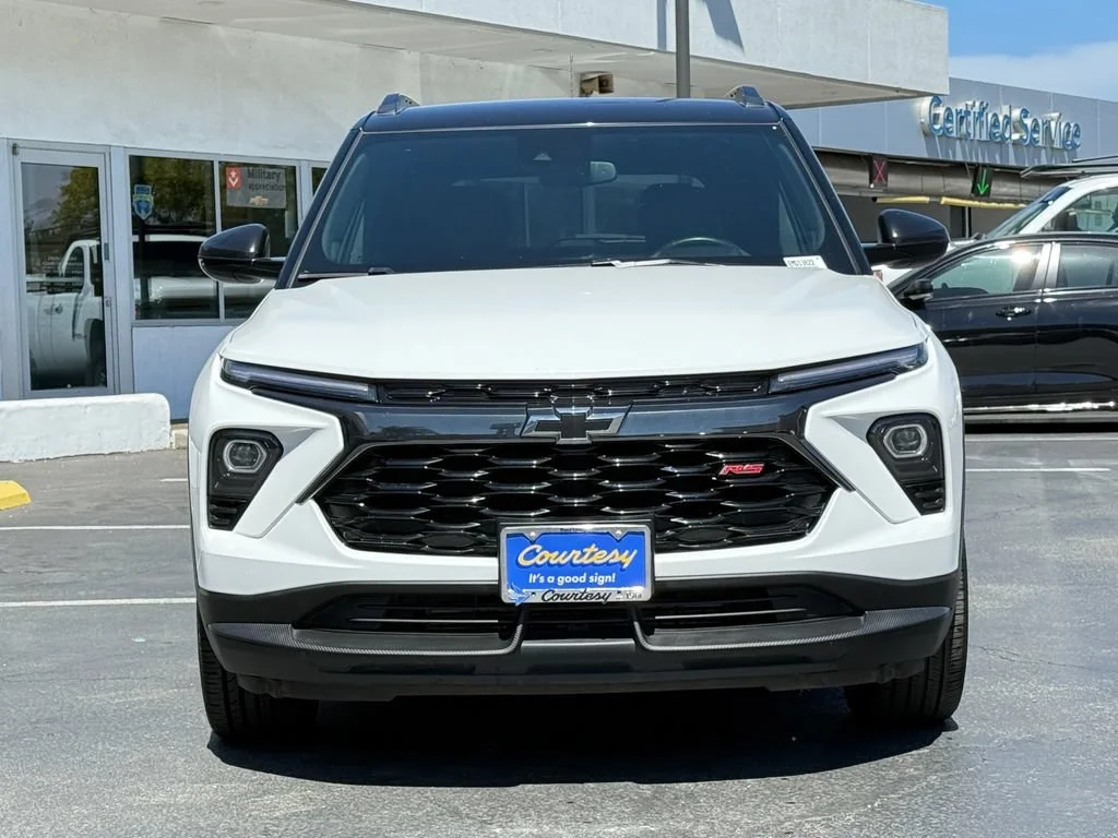 Used 2024 Summit White Chevrolet RS image 4