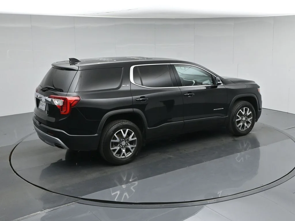 Used 2022 Black GMC SLE image 43