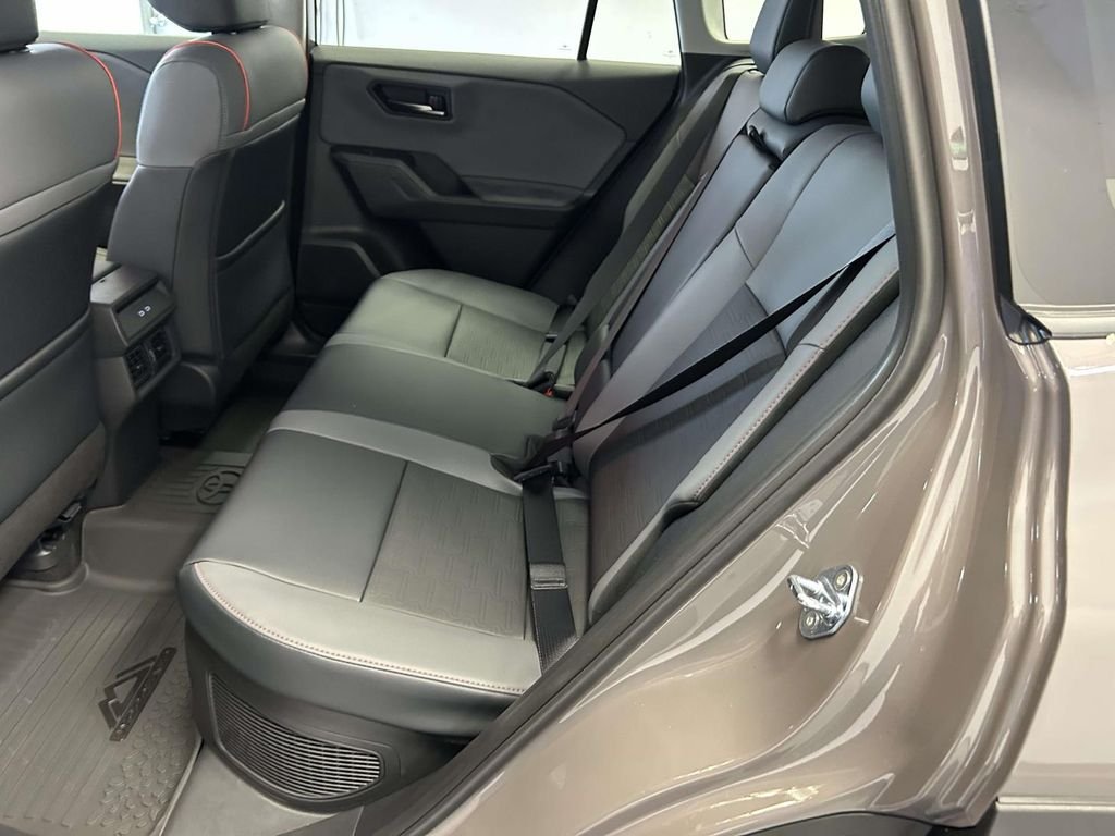 Used 2026  Toyota Woodland image 15