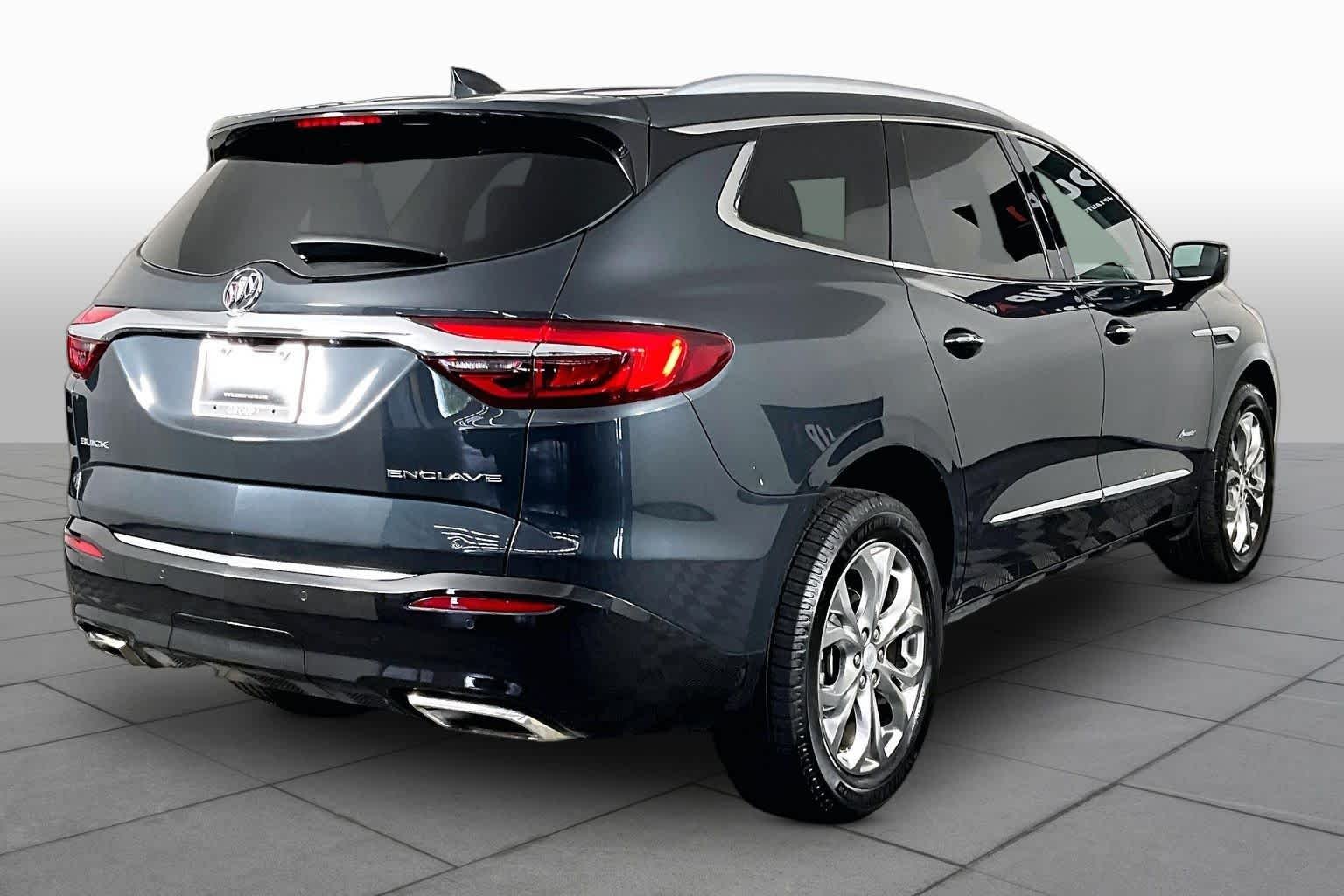 Used 2018 Dark Slate Metallic Buick Avenir image 12