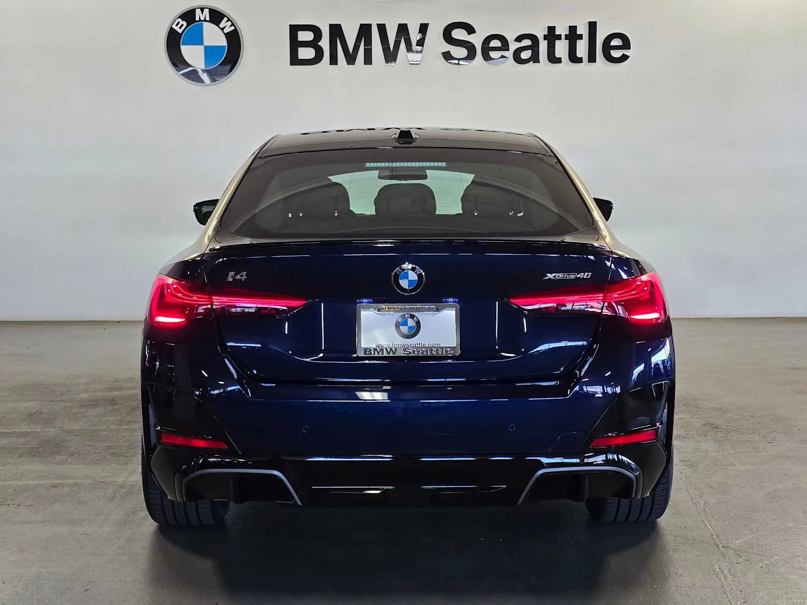 New 2026 Tanzanite Blue II Metallic BMW xDrive40 image 5