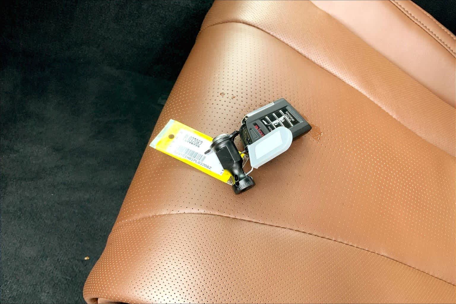 Used 2023 Liquid Carbon Metallic Acura w/Advance Package image 14